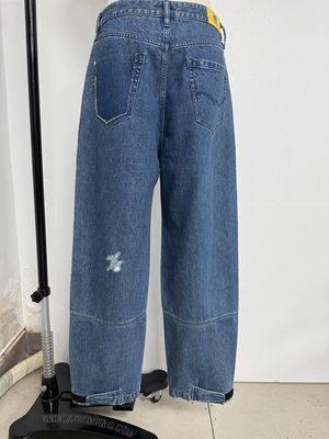 Básico fondo de denim con bordado de alta precisión para un diseño único