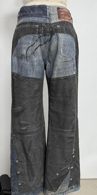 Jeans de corte recto de ilusión de dos piezas falsas con parches de impresión digital inspirados en vintage
