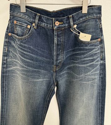 Bajo de denim de cintura media alta para un ajuste universal halagador