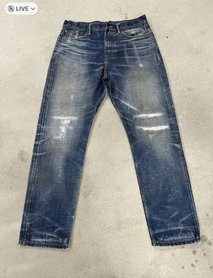 Clásico negro lavado jeans de piernas rectas con bigote y desvanecimiento para un aspecto vintage