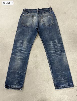 Clásico negro lavado jeans de piernas rectas con bigote y desvanecimiento para un aspecto vintage