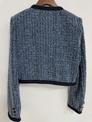 Clásico blazer de denim con forma de H para una silueta halagadora